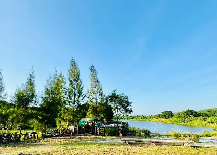 Mountain ที่ตั้งแคมป์ Ban Bung (Chon Buri)